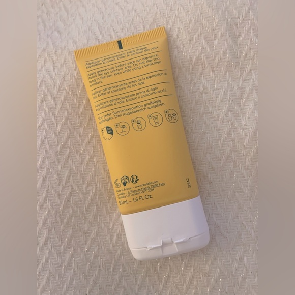 New and Purchased in Paris! Caudalie Vinosun Protect SPF 30 face sunscreen - Picture 8 of 9